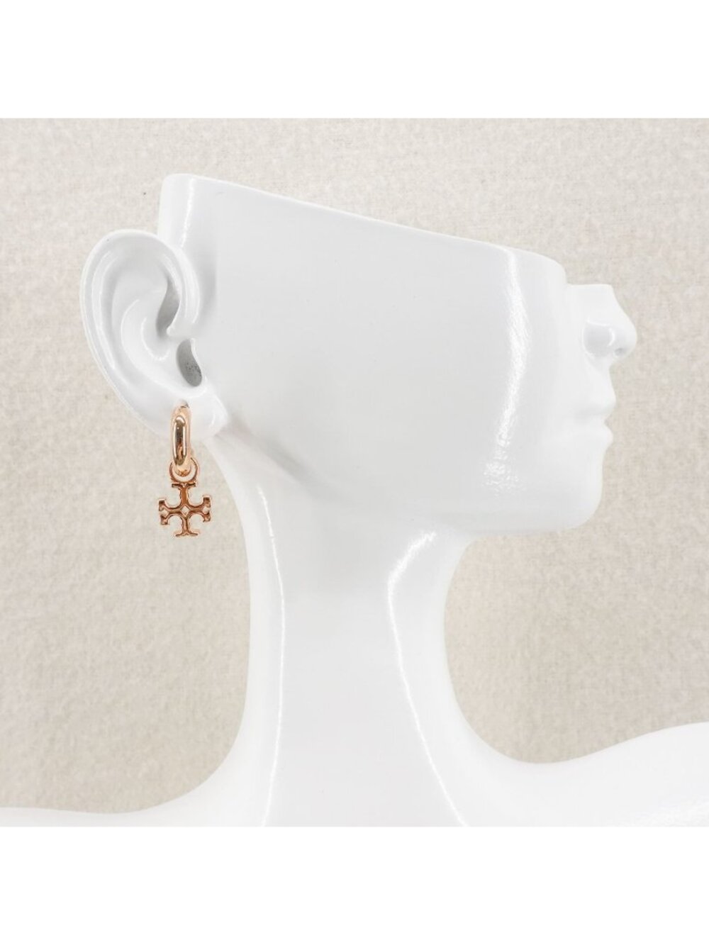 Tory Burch Kira Logo Drop Huggie Hoop Earrings Rose Gold OS - Picture 2 of 6